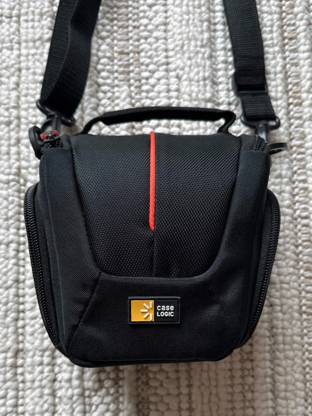 Case Logic DCB-304 High Zoom Camera Case - Black dslr camera bag